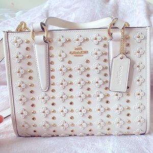 beautiful wallet coach one bes used
